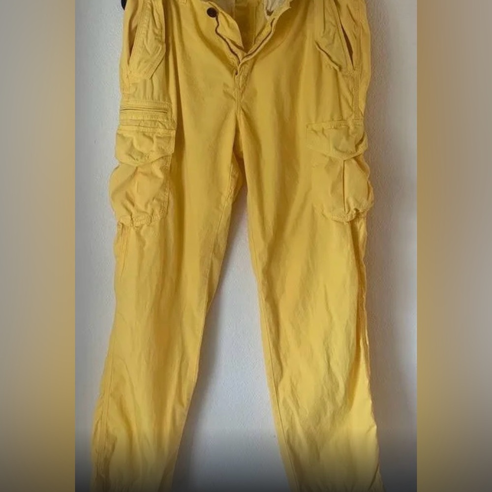 Tommy Hilfiger cargo pants men 30/32 yellow brand new